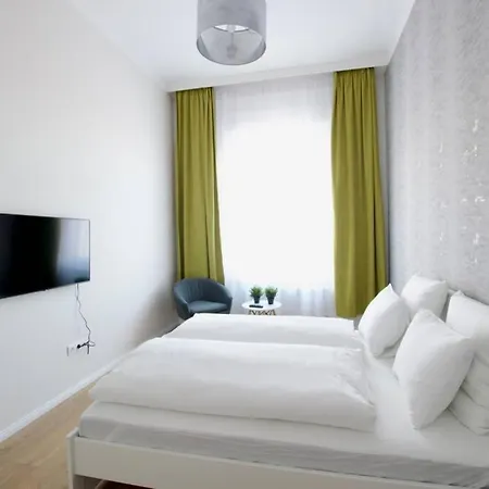 Premium By Hi5 - Astoria 4 Bedroom Apartment *